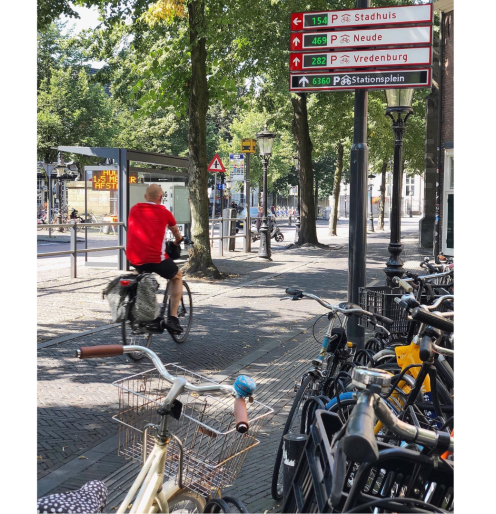 Cycle path in Utrecht with navigation 